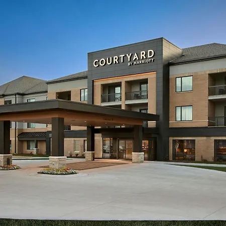 Courtyard Wausau